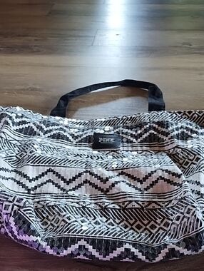 PINK Victoria's Secret Black and White Geometric Tote
